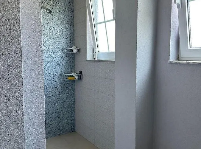 Hilltop 别墅 地拉那